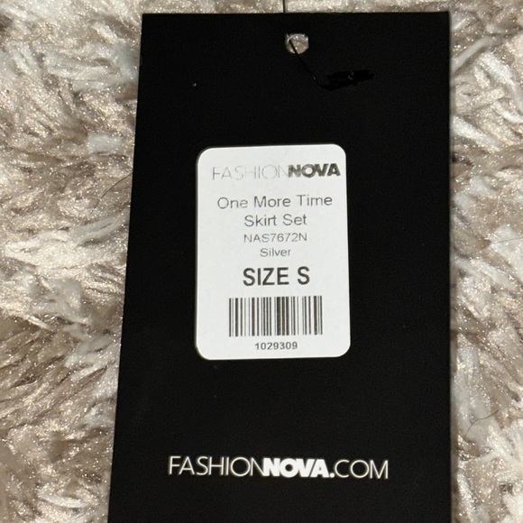 One More Time Skirt Set - Silver - Picture 4 of 4